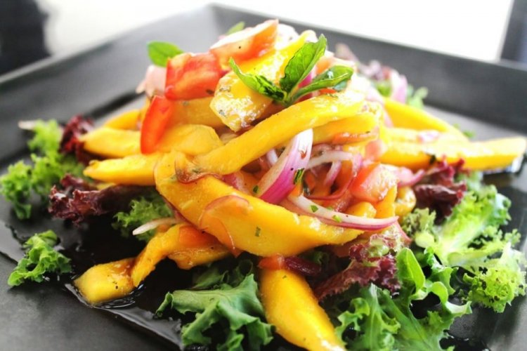 Mango, Pomelo, and Chili Salad
