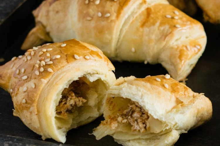 Puff Pastry Croissants with Chicken