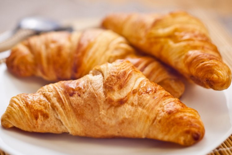 Puff Pastry Croissants with Coconut Cream