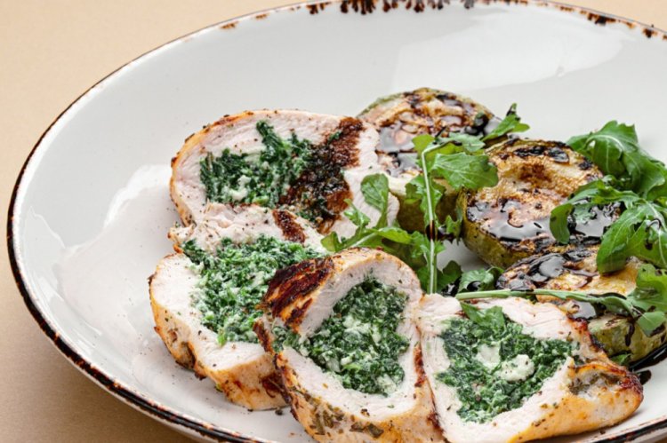 Rollitos de pavo con espinacas