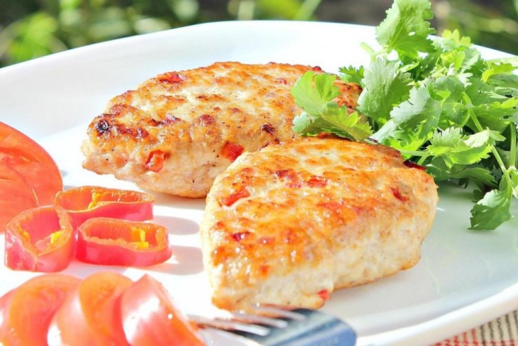 Albóndigas de pavo saludables con pimiento morrón