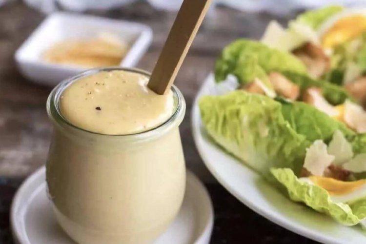Aderezo para Ensalada César con parmesano