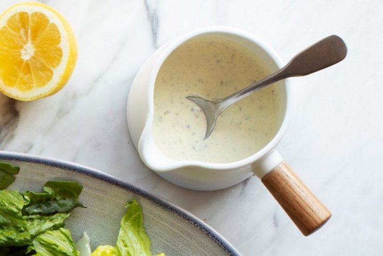 Aderezo para Ensalada César con vinagre de vino y Tabasco
