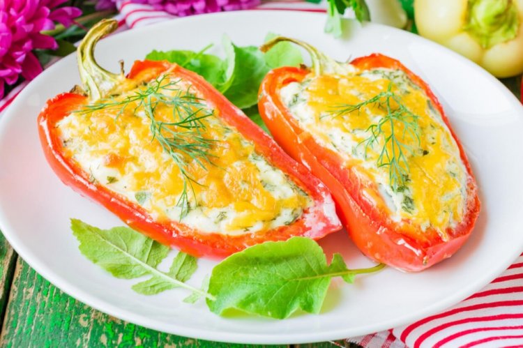 Pimiento morrón relleno de requesón