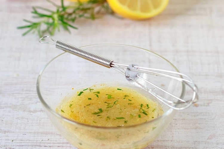 Aderezo para vinagreta con hierbas aromáticas