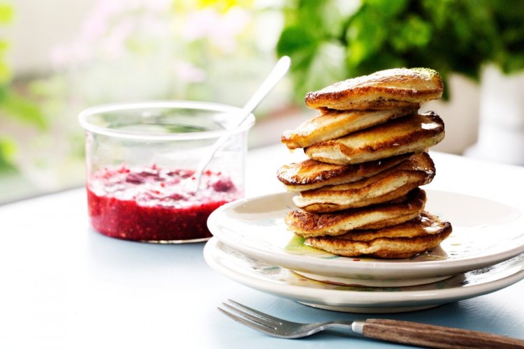 Schnelle Pfannkuchen mit Kokosmilch
