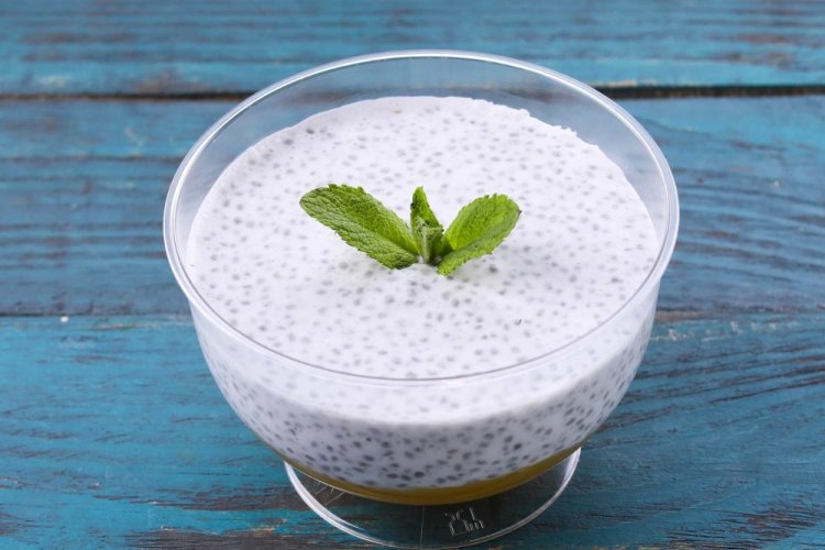 Kokosmilch-Mousse mit Chia