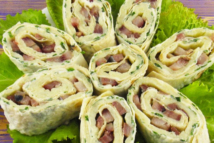 Lavash-Rolle mit Hering