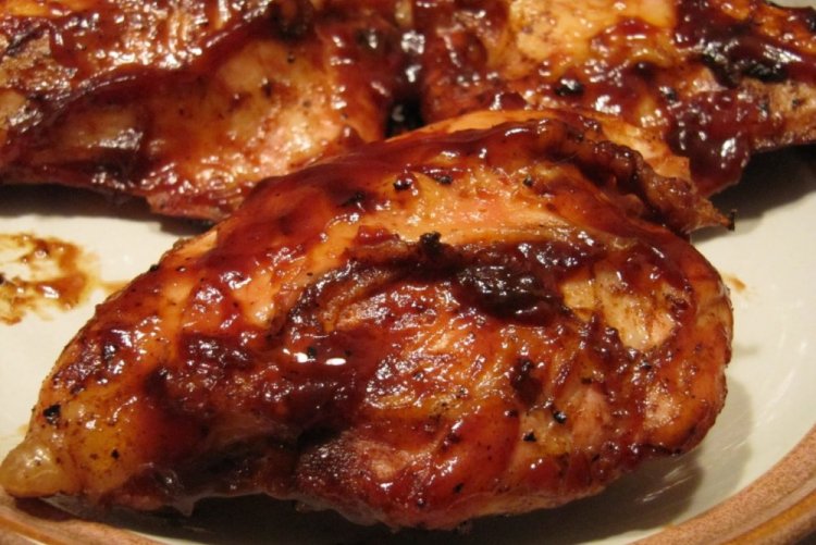 Chicken Breast in Tomato-Soy Sauce
