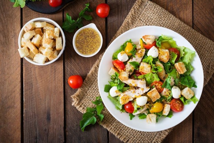 Healthy Salad with Chicken, Egg, and Mozzarella