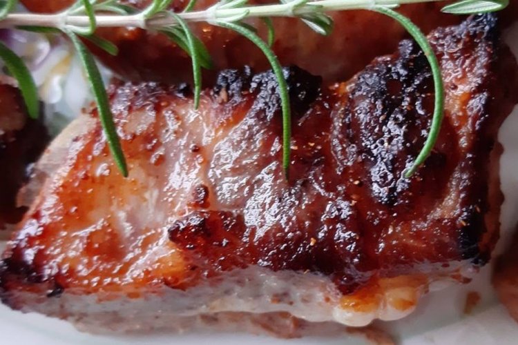 Costillas de cerdo con champiñones en salsa de soja