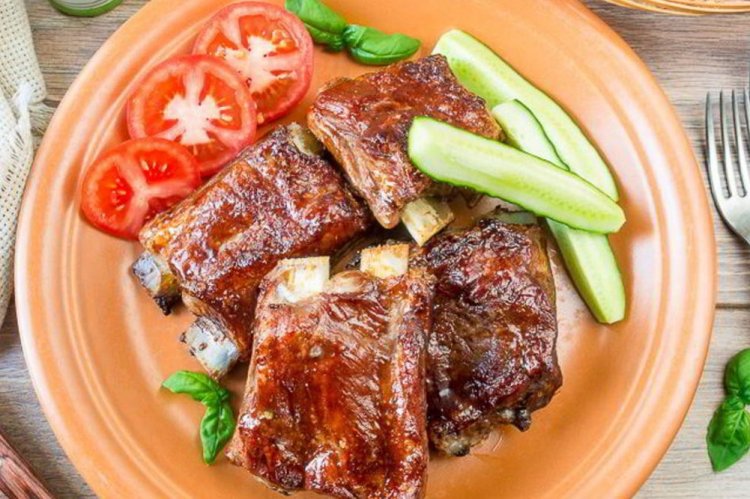Costillas de cerdo en salsa de soja con zumo de lima
