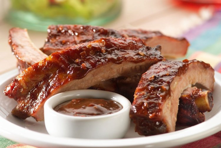 Costillas de cerdo glaseadas en salsa de soja