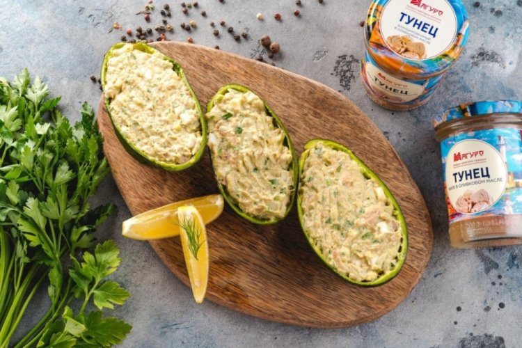 Paté de aguacate con atún