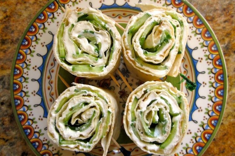 Rollitos de aguacate y jamón