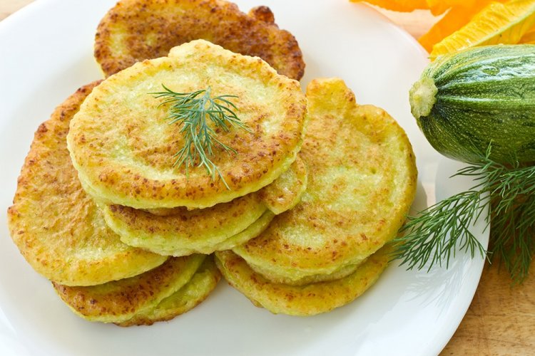 Tortitas con leche y calabacín