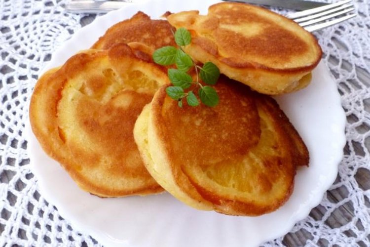 Tortitas con leche agria y naranja