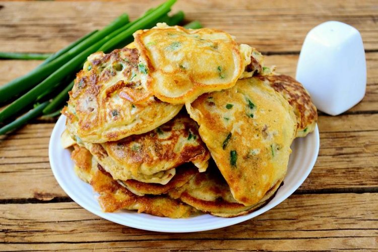 Tortitas con leche y carne picada