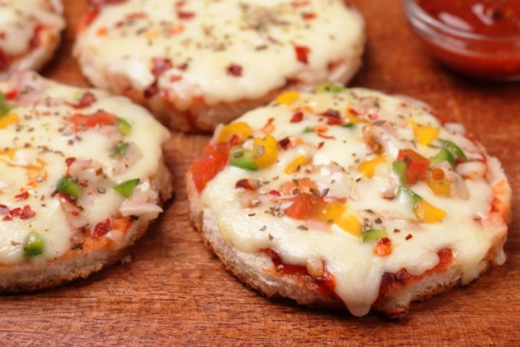 Mini Pizza on Crispbreads