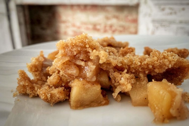 Apfel Crumble aus Mürbeteigkeksen