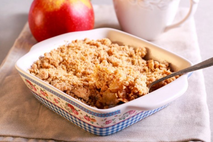 Apfel Crumble mit Walnüssen