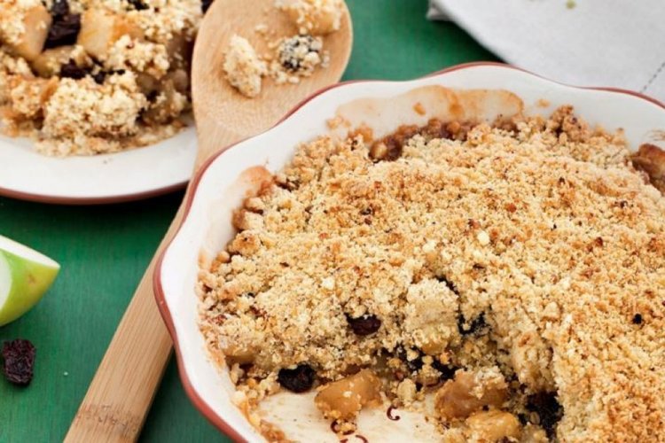 Apfel Crumble mit Rosinen