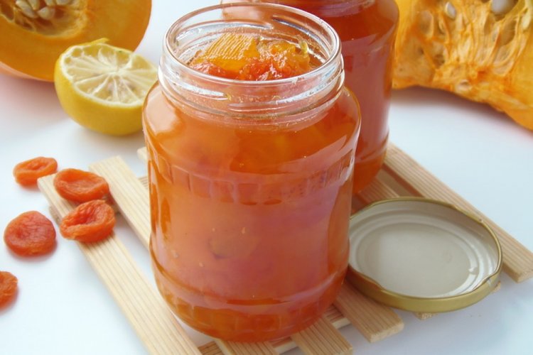 Quick Pumpkin and Dried Apricot Jam