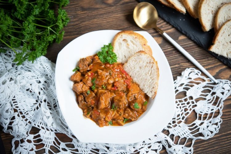 Hähnchenleber-Gulasch