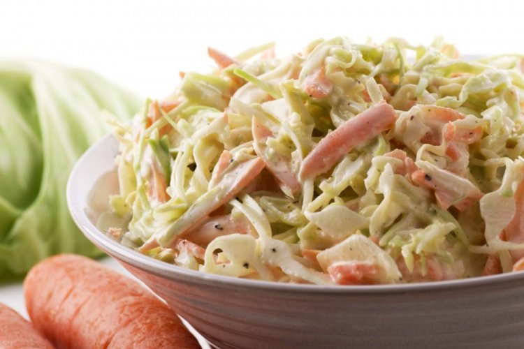 Ensalada Coleslaw saludable de col china