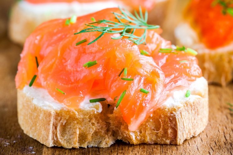 Lachs-Sandwiches mit Frischkäse