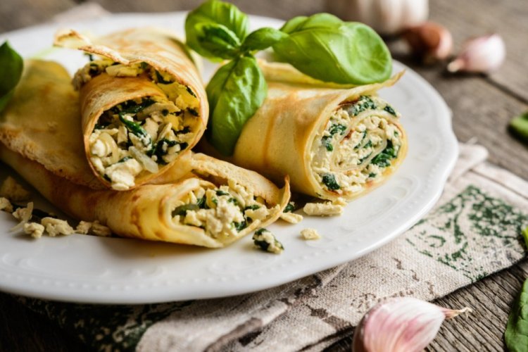 Pfannkuchen mit Quark, Schinken und Käse