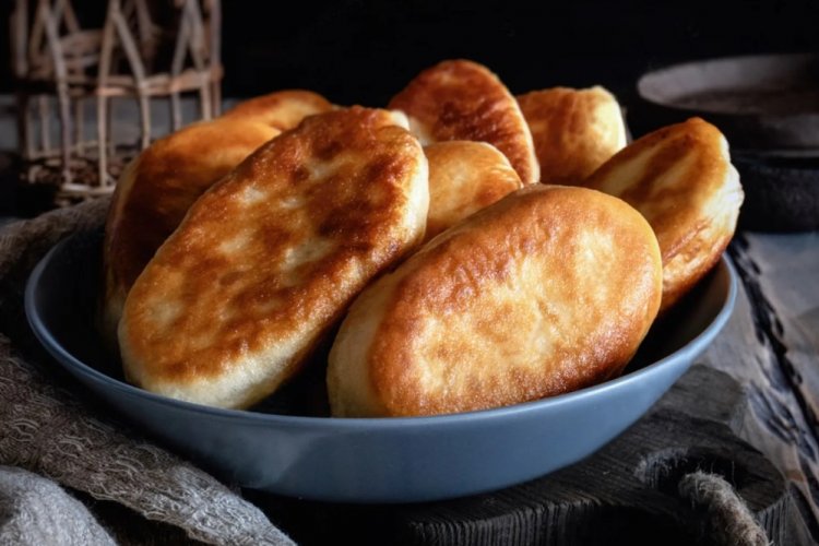 Gebratene Piroggen mit Kefir