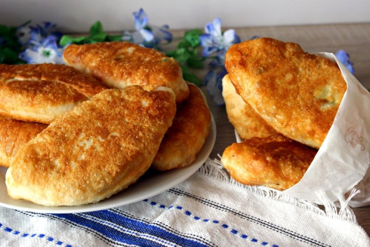 Hefepiroggen in der Pfanne
