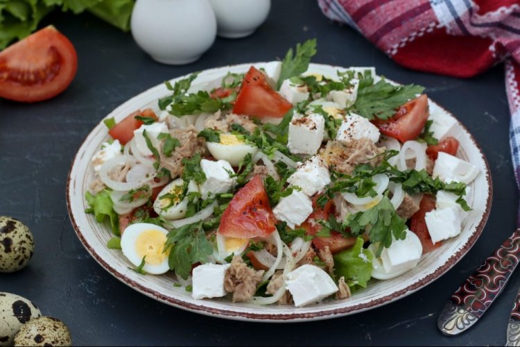 Feta, Avocado, and Tuna Salad