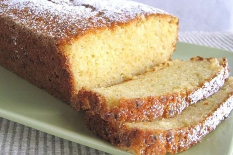 Quarkkuchen aus dem Ofen