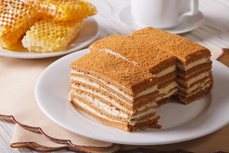 Honigkuchen aus dem Ofen
