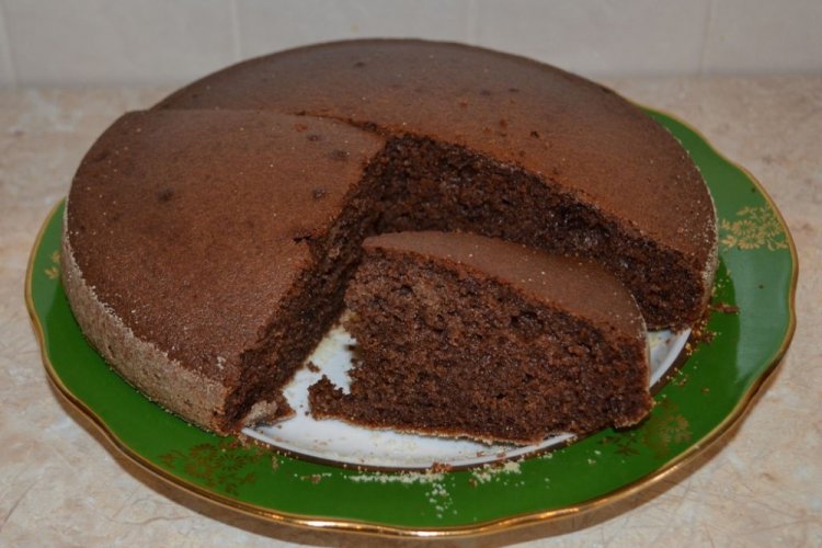 Chocolate Semolina Cake in a Skillet