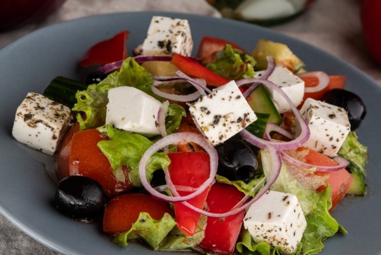 Ensalada griega con feta