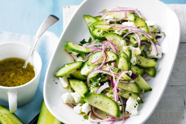 Ensalada de feta y menta