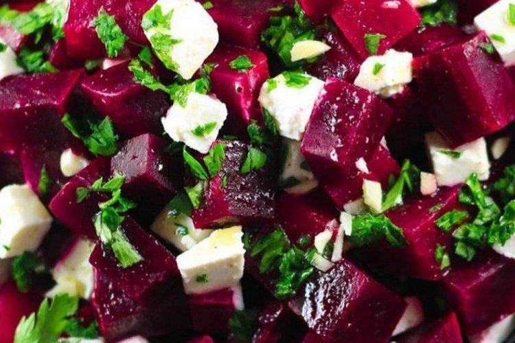 Ensalada de remolacha y queso feta
