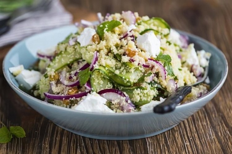 Ensalada de cuscús y feta