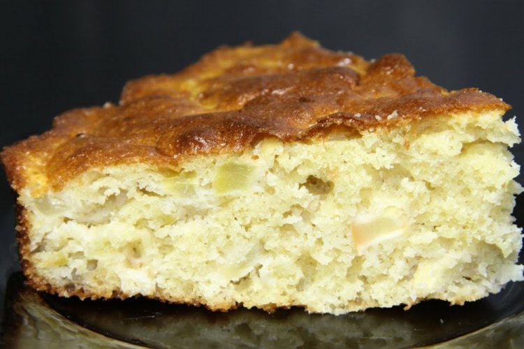 Semolina Charlotte in a Skillet