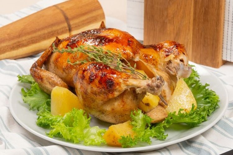 Gefülltes Hähnchen mit Kartoffeln