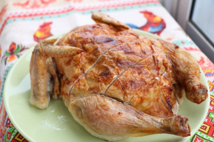 Gefülltes Hähnchen ohne Knochen