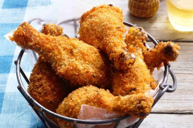 Hähnchenschenkel mit knuspriger Chipskruste