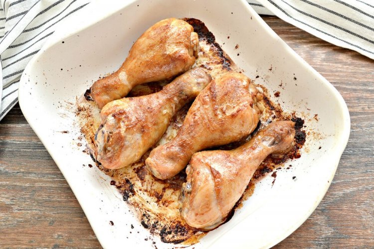 Hähnchenschenkel mit knuspriger Sauerrahmkruste