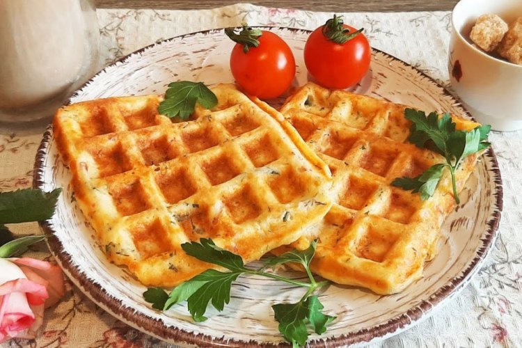 Belgische Waffeln mit Käse