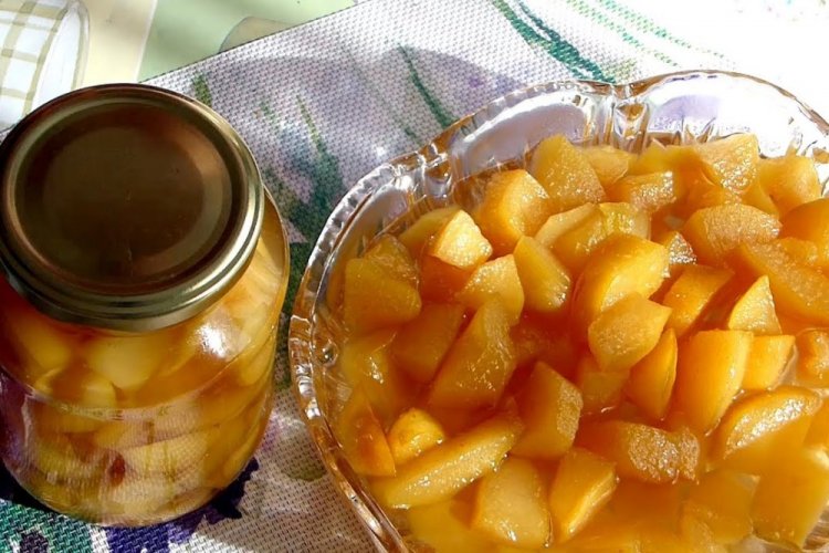 Quittenmarmelade mit Äpfeln