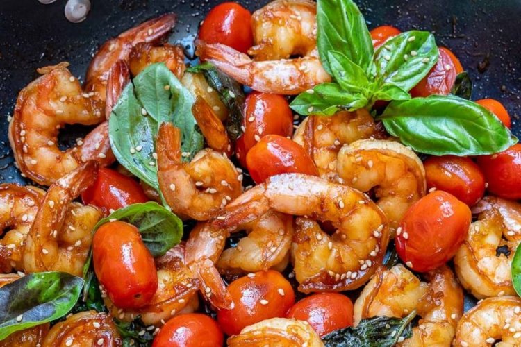 Fried Shrimp with Cherry Tomatoes