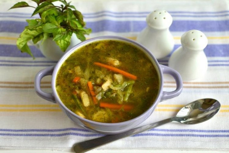 Sellerie-, Karotten- und Zucchinissuppe